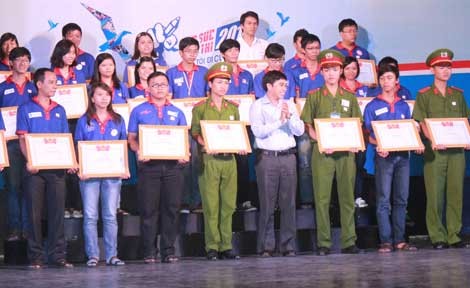 Thành phố Hồ Chí Minh làm tốt công tác tình nguyện Hè 2014 - ảnh 1